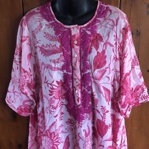 Ro’s Garden Pink Tunic. Size Large. Great condition